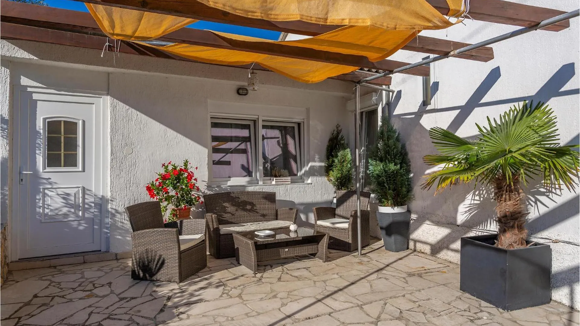 Beautiful Apartment In Vrbnik With Kitchen 0*, Vrbnik (Primorje-Gorski Kotar)