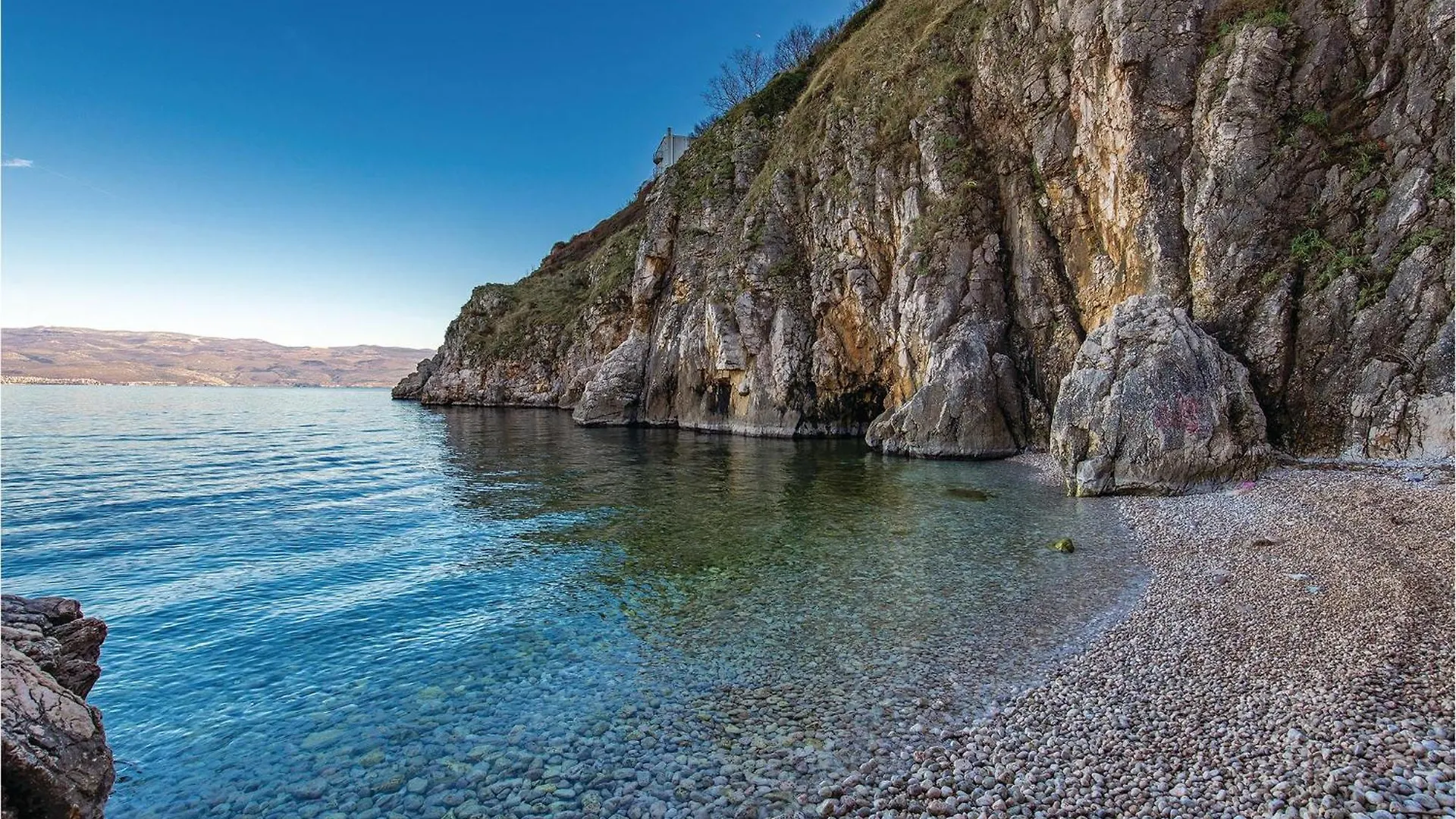 Beautiful Apartment In Vrbnik With Kitchen 0*,  Croatia
