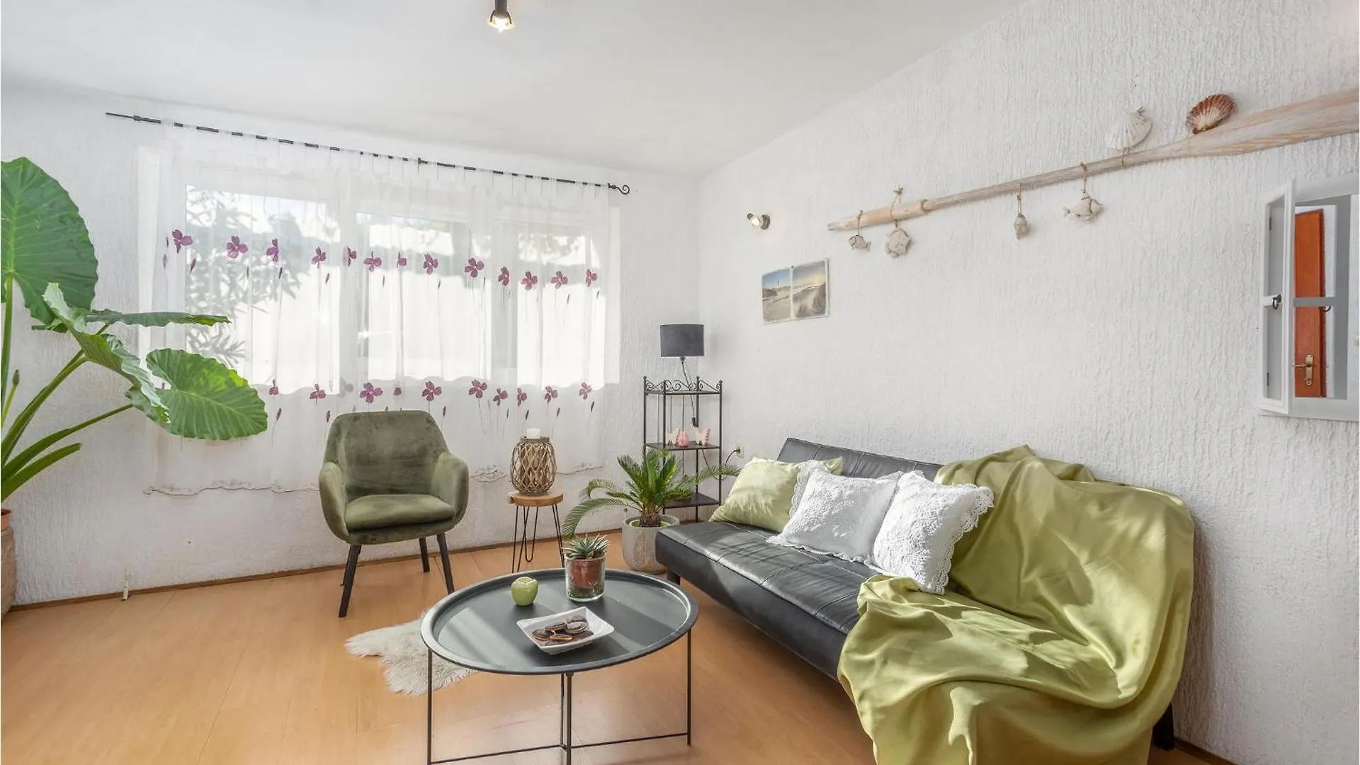 Beautiful Apartment In Vrbnik With Kitchen