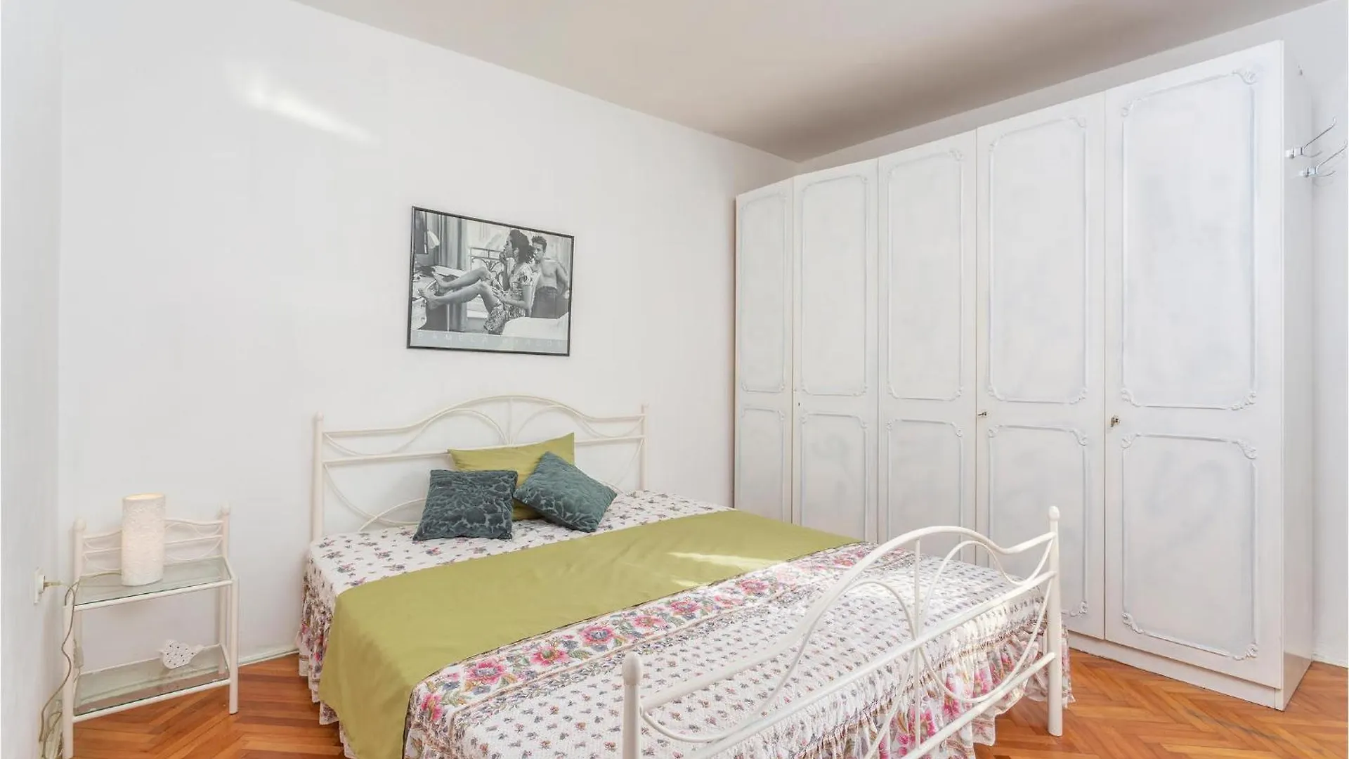 Beautiful Apartment In Vrbnik With Kitchen 0*,